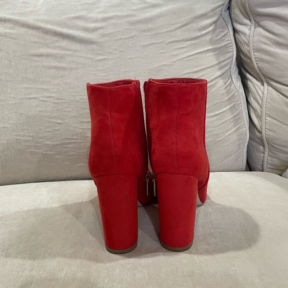 Bold Red Stiletto Heeled Boots - Picture 4 of 7